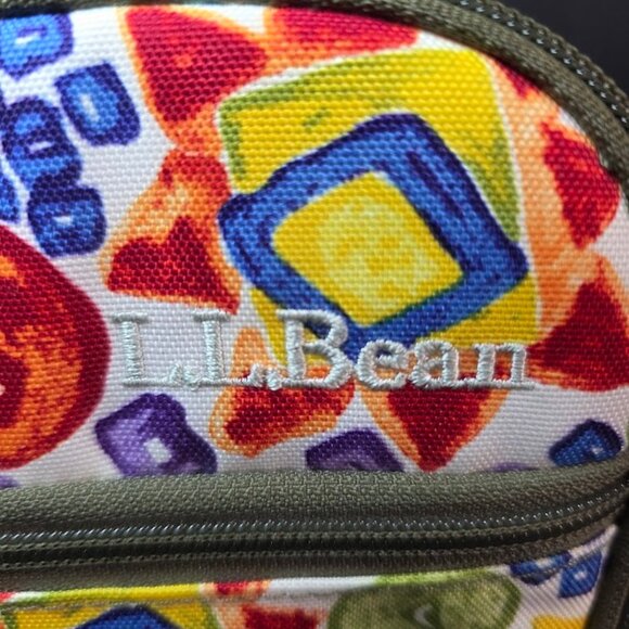 L.L. Bean Lunchbox - Picture 2 of 7